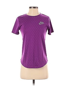 Nike Active T-Shirt (view 1)