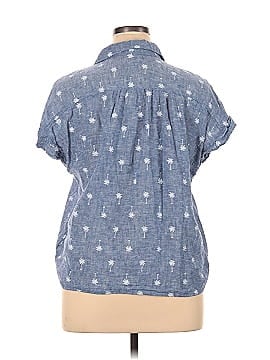 Old Navy Short Sleeve Button-Down Shirt (view 2)