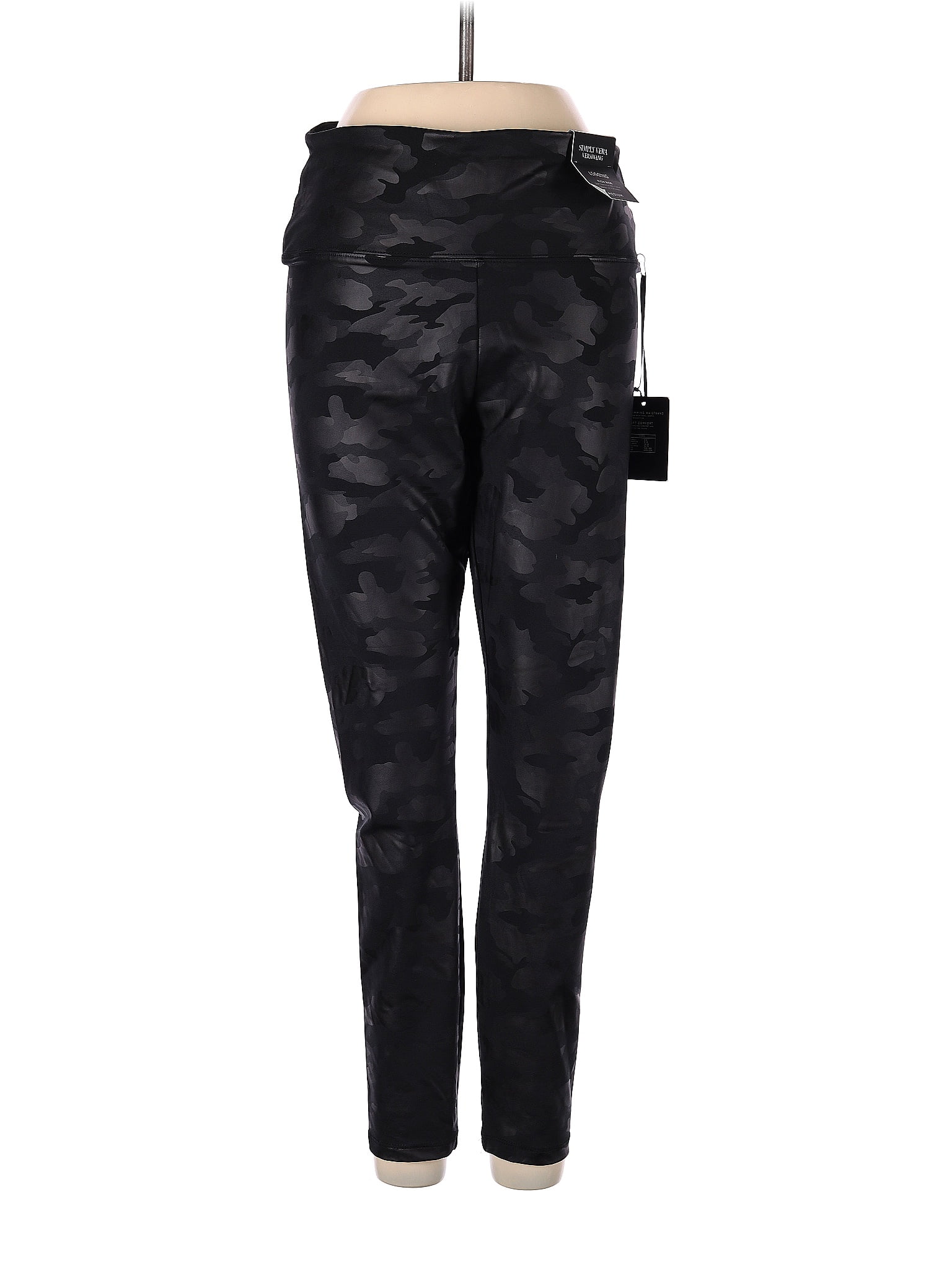 Simply Vera Vera Wang Camo Multi Color Black Active Pants Size M - 63% ...