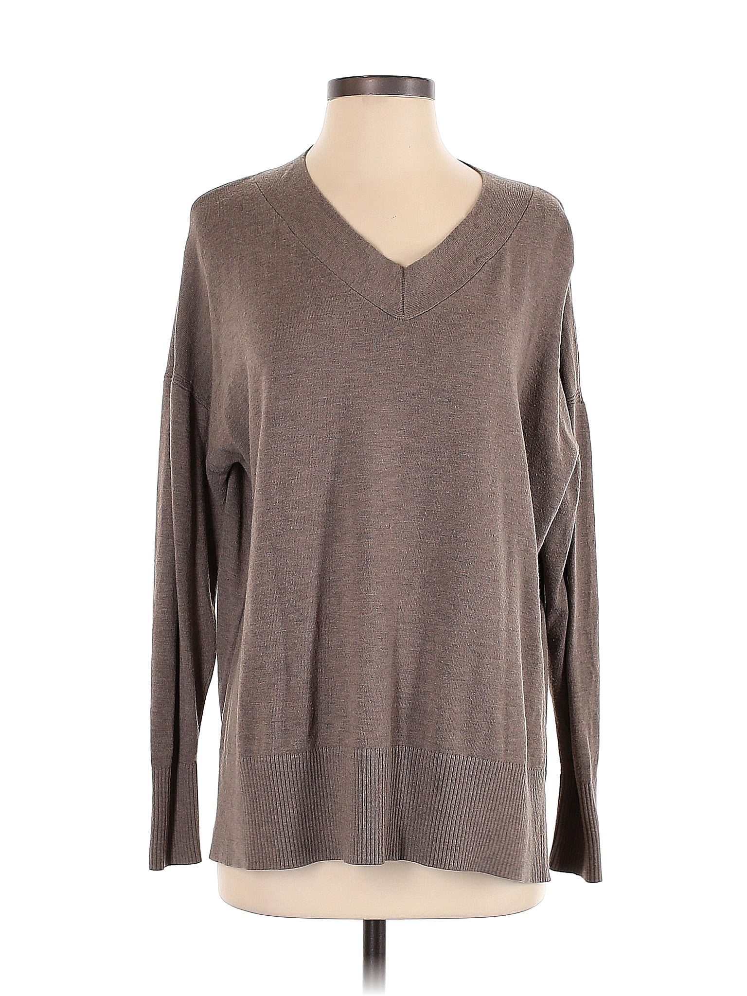 Chelsea28 v neck outlet sweater