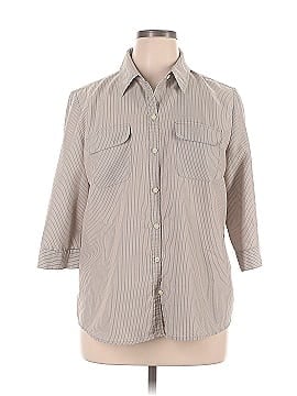 Croft & Barrow Short Sleeve Button-Down Shirt (view 1)