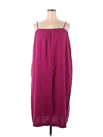 A new outlet day burgundy dress