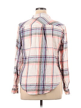 Maurices Long Sleeve Button-Down Shirt (view 2)