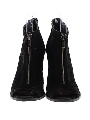 Report sale black boots