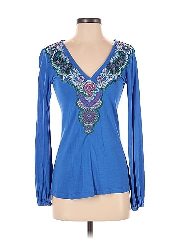 Alexia Admor Long Sleeve T-Shirt (view 1)
