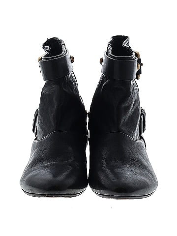 bcbgmaxazria ankle boots