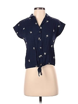 Mo:Vint Sleeveless Button-Down Shirt (view 1)