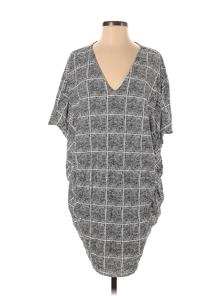 Pre-owned Bella Luxx Casual Dress In Gray