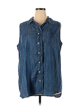 North Style Sleeveless Button-Down Shirt (view 1)