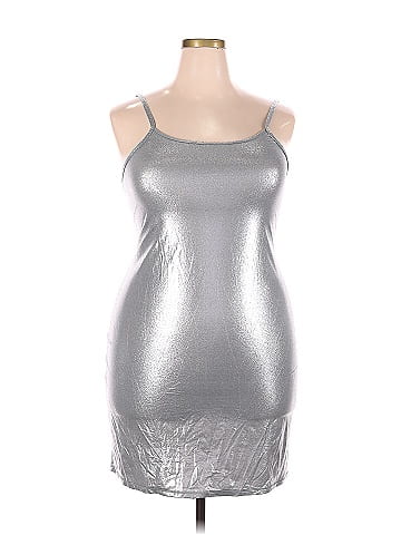 SKIMS Solid Metallic Silver Cocktail Dress Size 4X (Plus) - 62% off