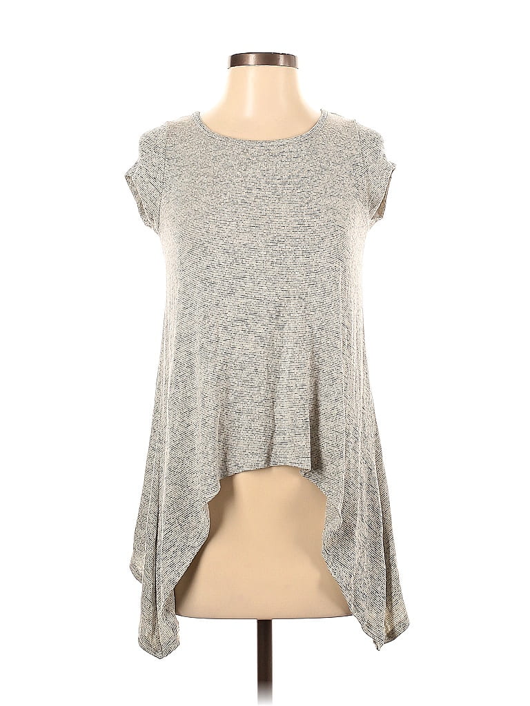 Aiden Y Short Sleeve Top Gray Keyhole Neckline Tops In Gray