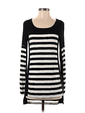Suzy Shier Casual Dress (view 1)