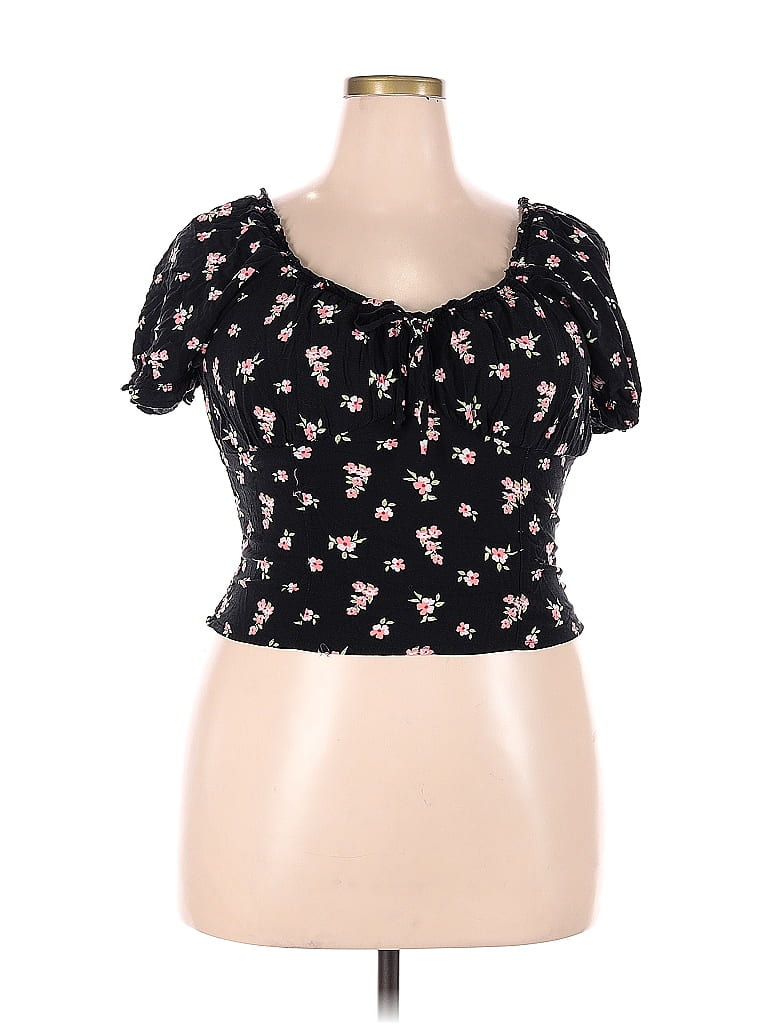 Pre-owned No Boundaries Short Sleeve Blouse In Black