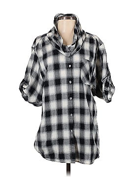Vince. 3/4 Sleeve Button-Down Shirt (view 1)
