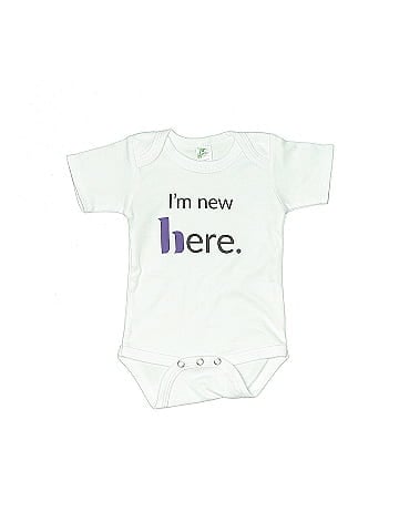 Laughing Giraffe Short Sleeve Onesie (view 1)