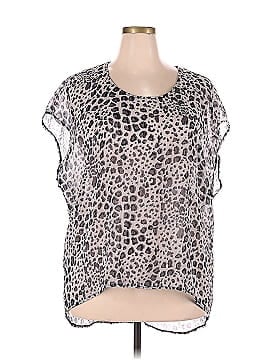 Free 2 luv Short Sleeve Blouse (view 1)