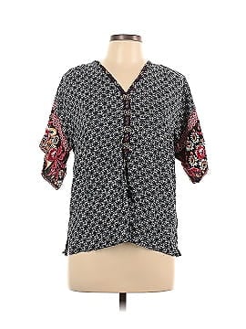 Weekend Suzanne Betro Short Sleeve Button-Down Shirt (view 1)