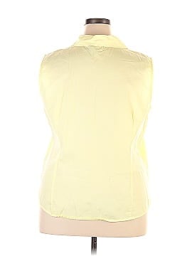 Cherokee Sleeveless Button-Down Shirt (view 2)