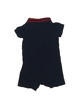 Levi's Short Sleeve Outfit (view 2)
