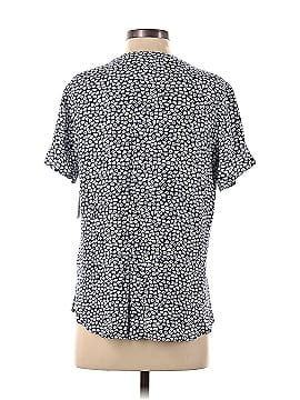 Amazon Essentials Short Sleeve Button-Down Shirt (view 2)