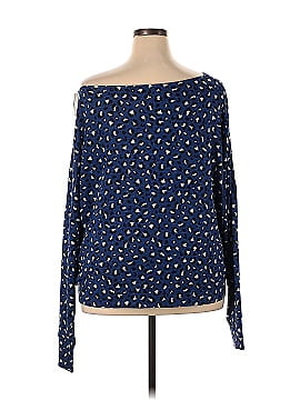 Cabana by Crown & Ivy Long Sleeve Blouse (view 2)
