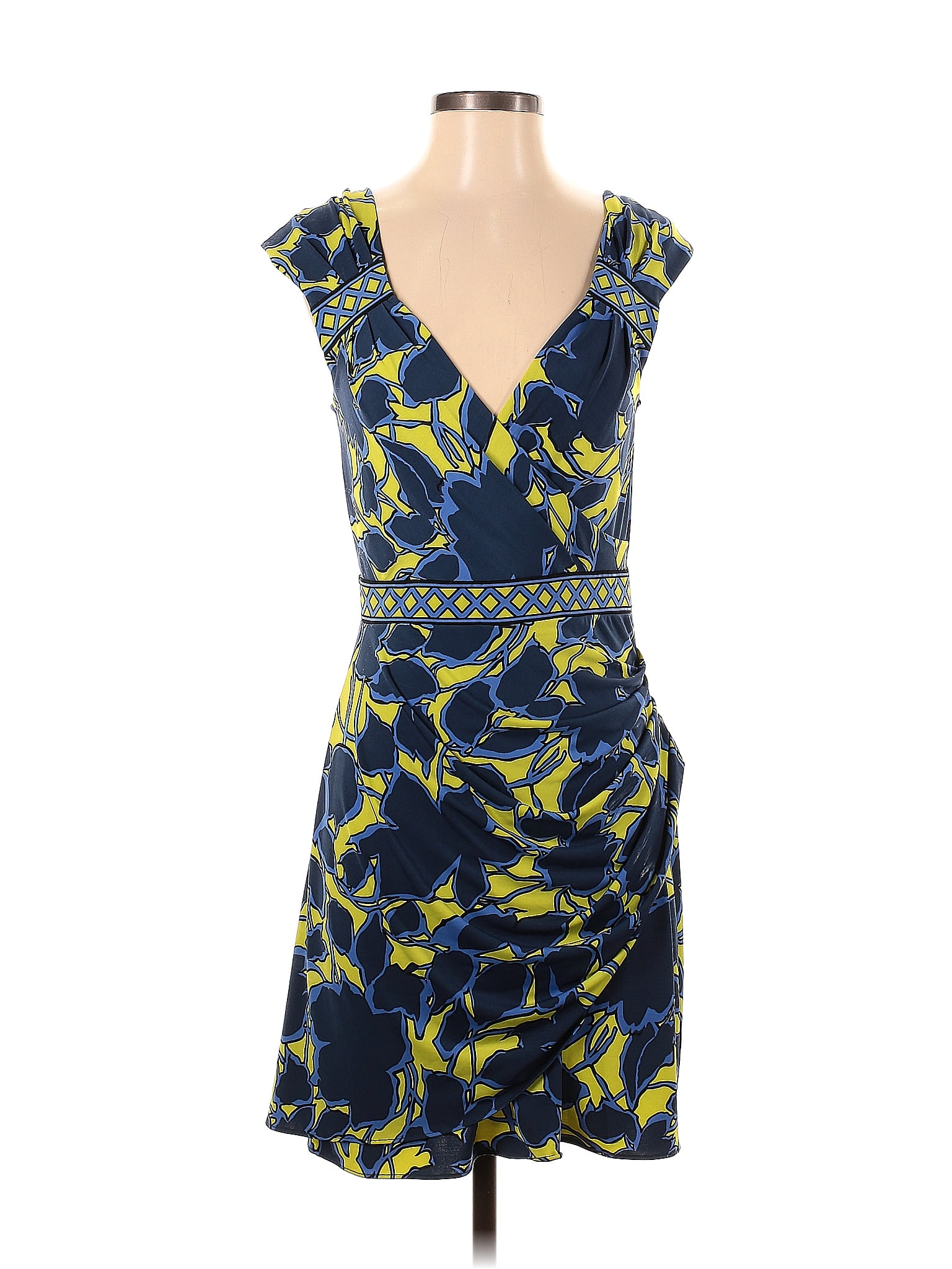BCBGMAXAZRIA Print Blue Casual Dress Size S - 82% off | ThredUp