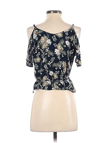 Everly Sleeveless Blouse (view 2)