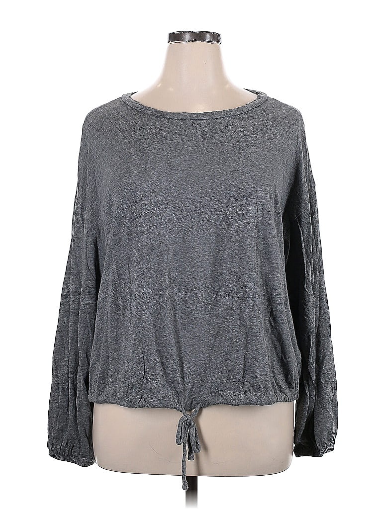 Torrid Gray Long Sleeve T-Shirt Size 1X Plus (1) (Plus) - photo 1