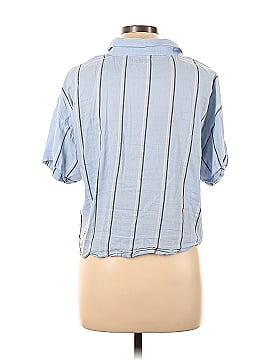 SO Short Sleeve Button-Down Shirt (view 2)