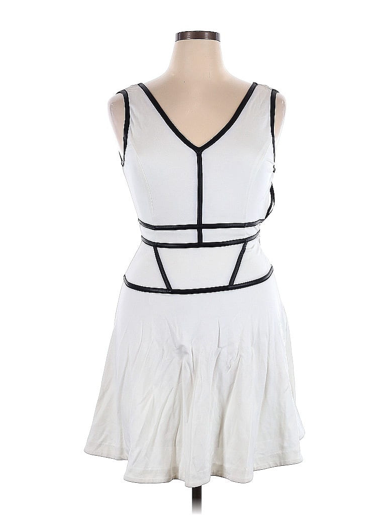 Bebe Grid White Casual Dress Size M - photo 1