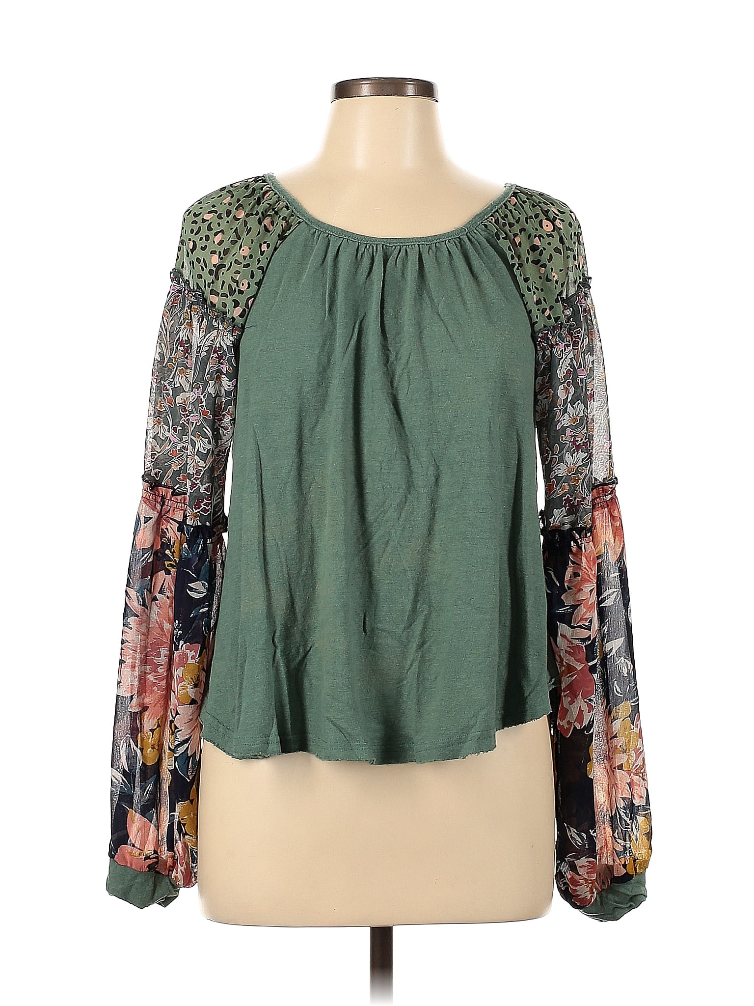 Umgee Scalloped Trim Blouse with Puff Sleeves main image 1