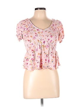 Kendall & Kylie Short Sleeve Top (view 1)