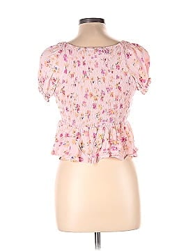 Kendall & Kylie Short Sleeve Top (view 2)