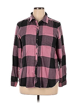 Maurices Long Sleeve Button-Down Shirt (view 1)