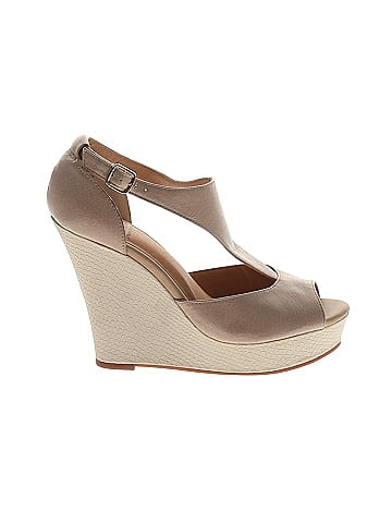 bc Wedges (view 1)