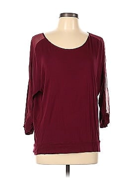 Outback Red 3/4 Sleeve Top (view 1)