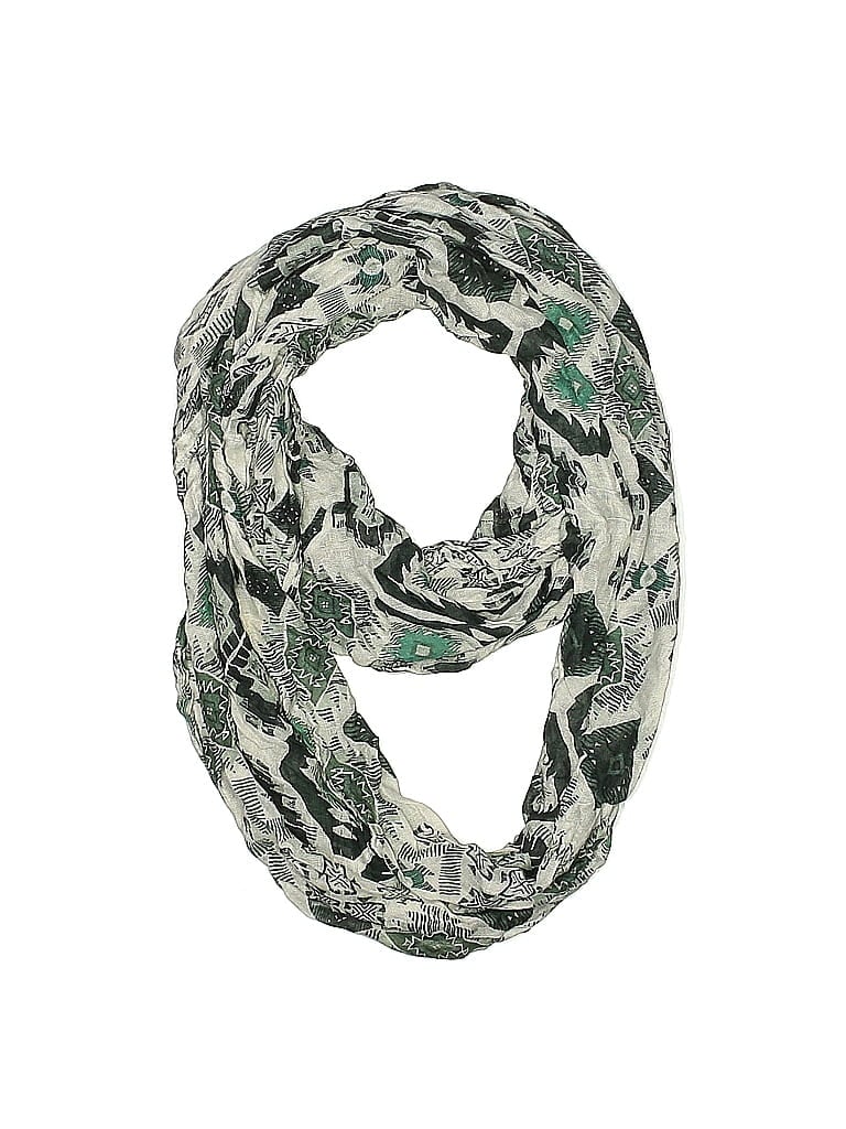Pre-owned Charming Charlie Scarf In Green