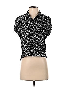 Forever 21 Contemporary Sleeveless Button-Down Shirt (view 1)
