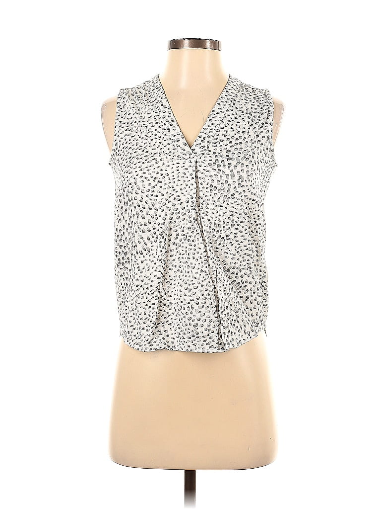 Pre-owned Self Contrast Sleeveless Blouse In White