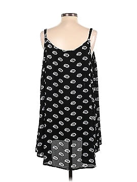 Hot Topic Tank Top (view 2)