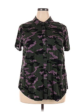 Torrid Short Sleeve Button-Down Shirt (view 1)