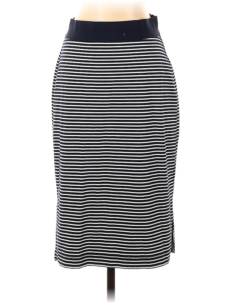 Click to view more detailed imagery on our partner's website Pre-owned Gap Casual Skirt In Black