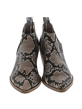 Universal Thread Ankle Boots (view 2)