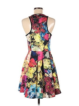Romeo & Juliet Couture Casual Dress (view 2)