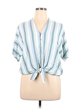Cupio Short Sleeve Button-Down Shirt (view 1)