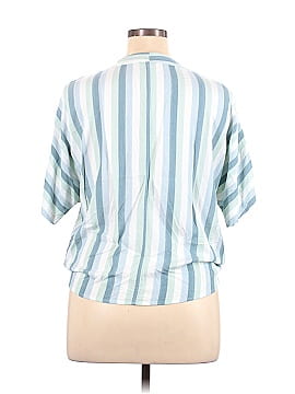 Cupio Short Sleeve Button-Down Shirt (view 2)