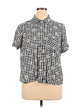 Torrid Short Sleeve Button-Down Shirt (view 1)