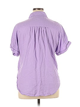 Gloria Vanderbilt Short Sleeve Button-Down Shirt (view 2)