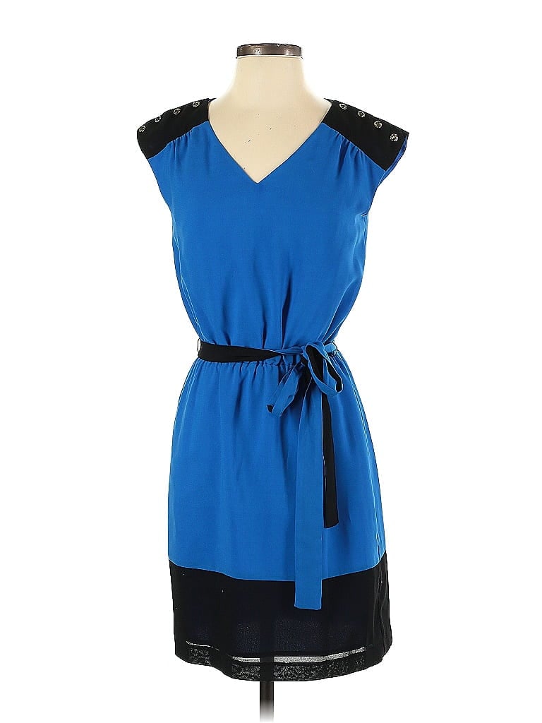 Pre-owned Guess Casual Dress In Blue