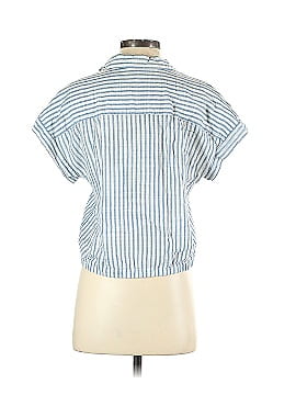 Who What Wear Short Sleeve Button-Down Shirt (view 2)